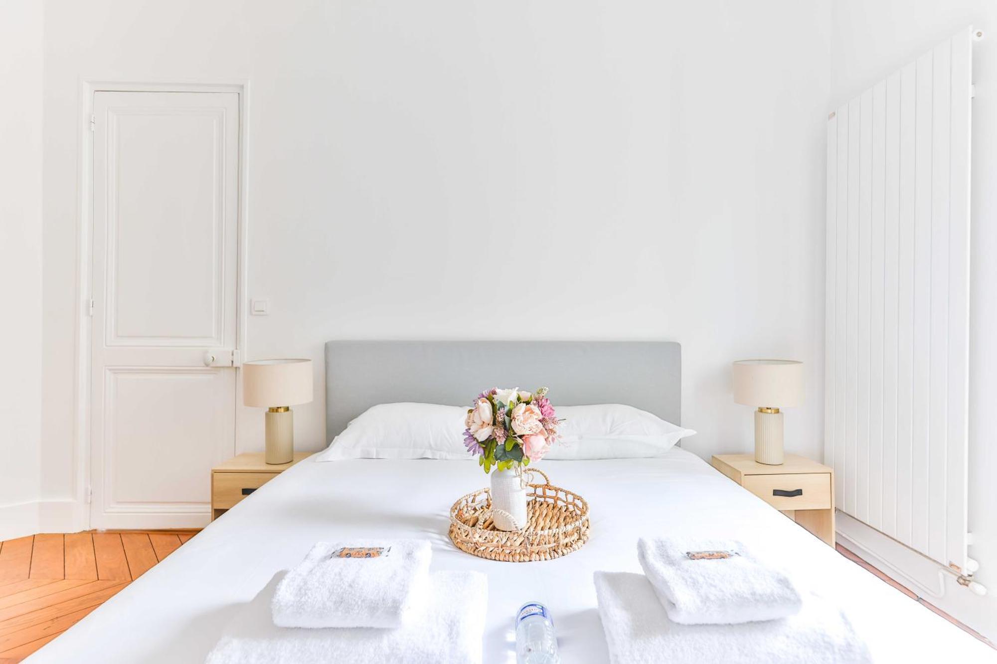 Spacious - 2br-4p - Montmartre-moulin Rouge * Paris