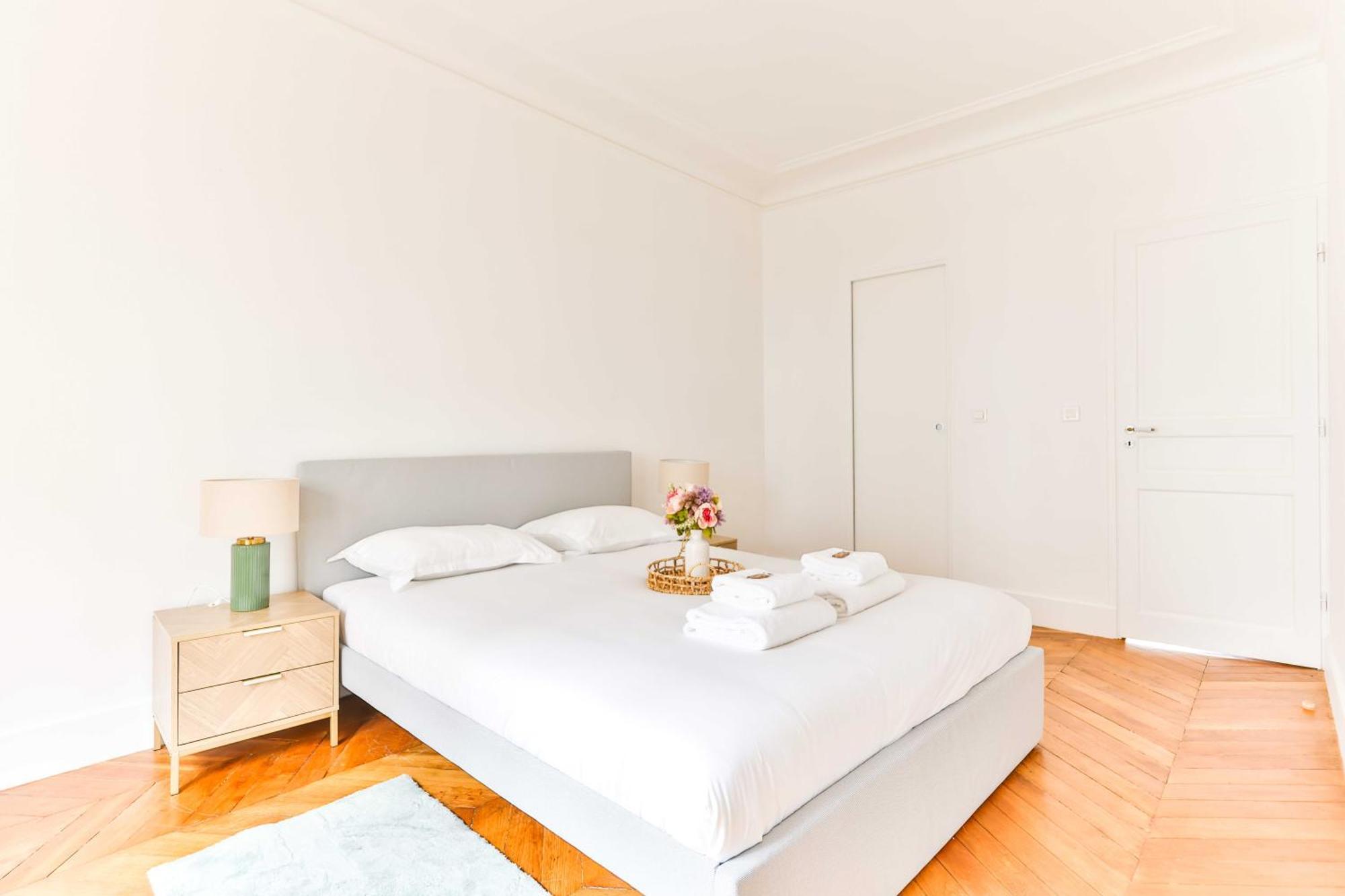 Spacious - 2br-4p - Montmartre-moulin Rouge Apartment *