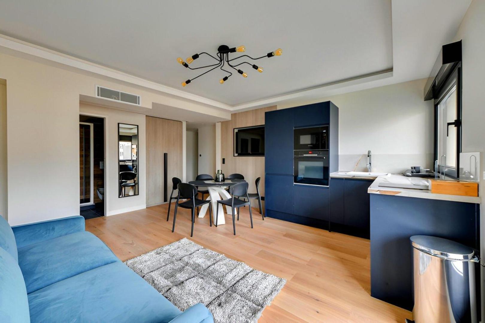 Bluestay 53 - Chic Au Coeur De