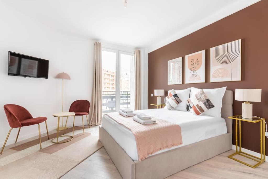 Lumineux Est -ii Apartment