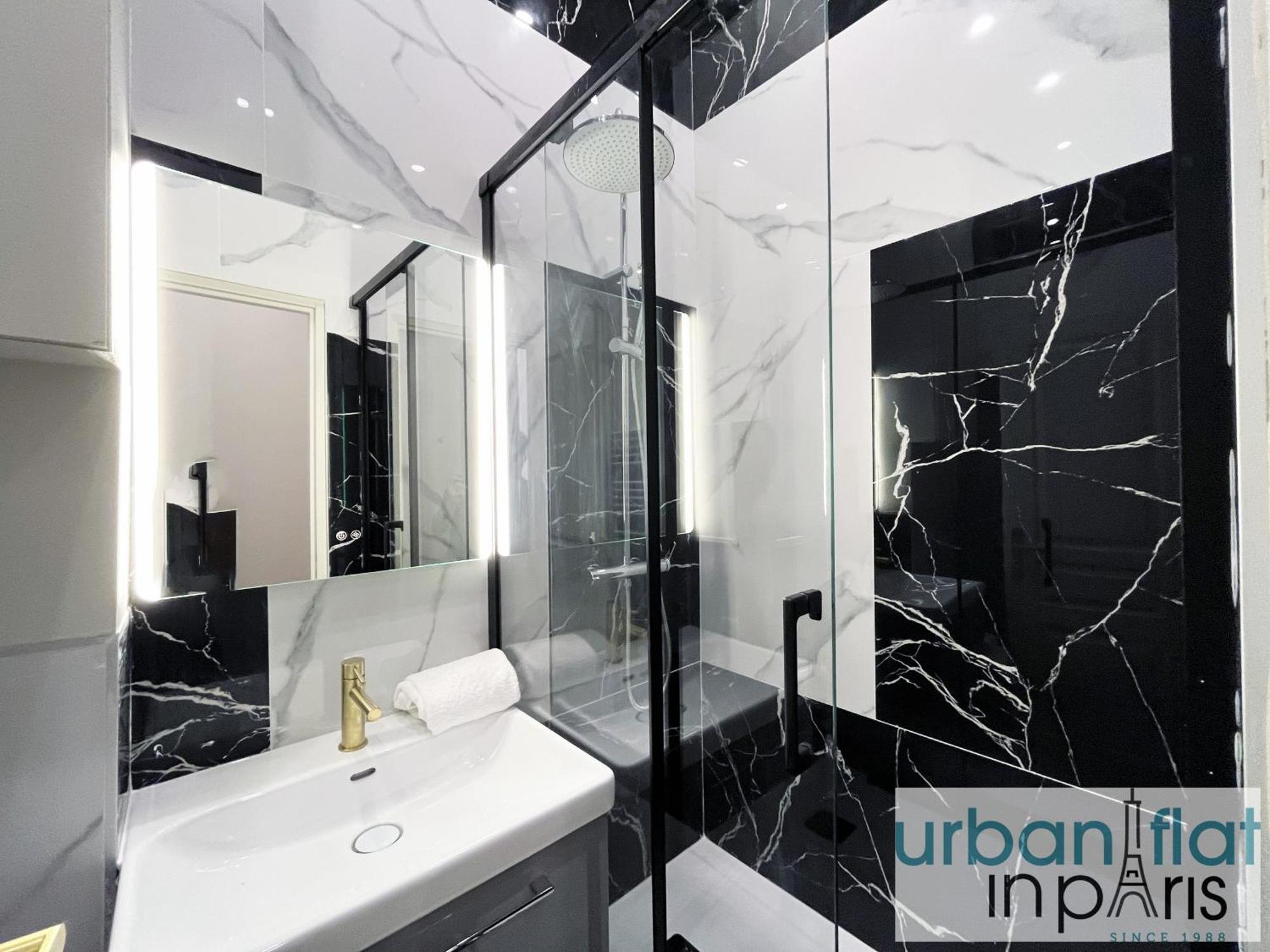 Apartment Urban Flat 188 - Sublime 4 Bedroom In Paris