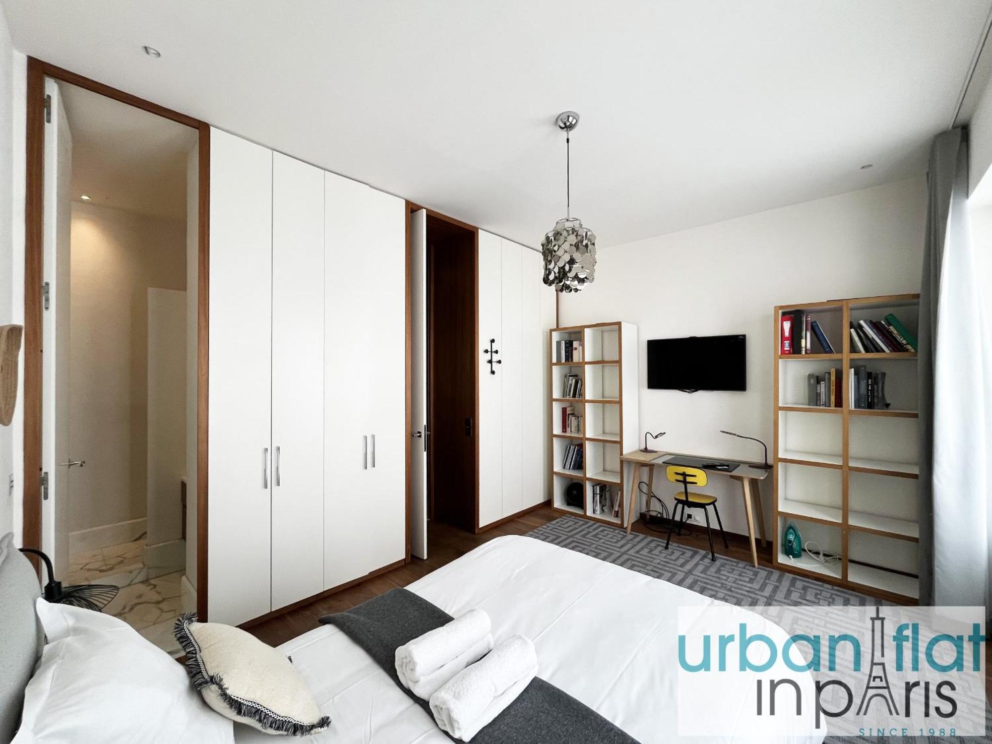 Urban Flat 155 - Luxury 2 Bedroom Flat In Apartment
