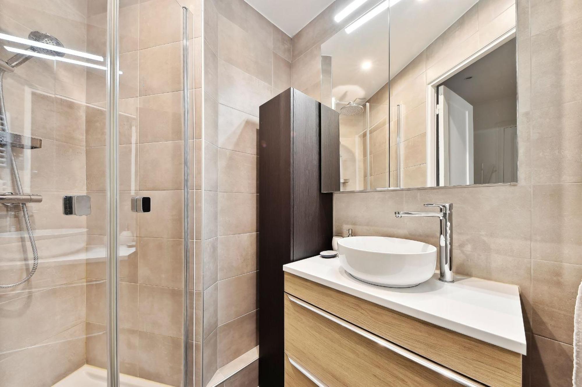 Appartement Eiffel Tower & Grenelle - 2br - Cityapartmentstay