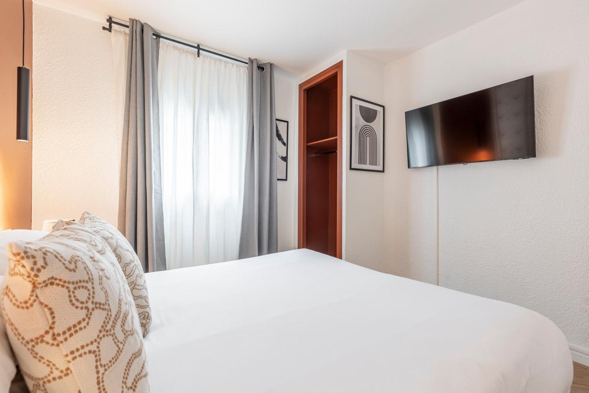 Hotel Le Bastille By Sweett 3*