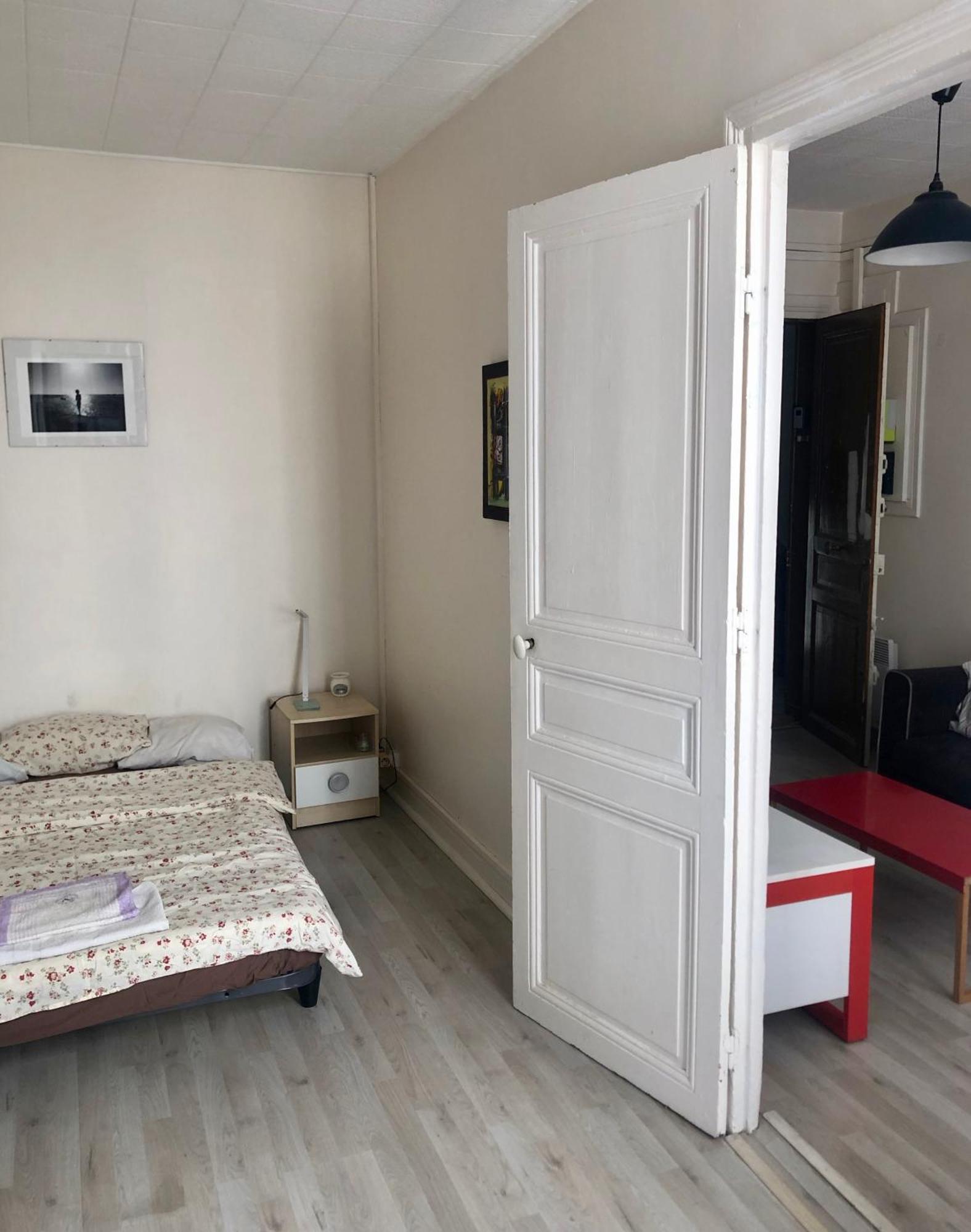 Cute And Quiet In Montmartre Appartement