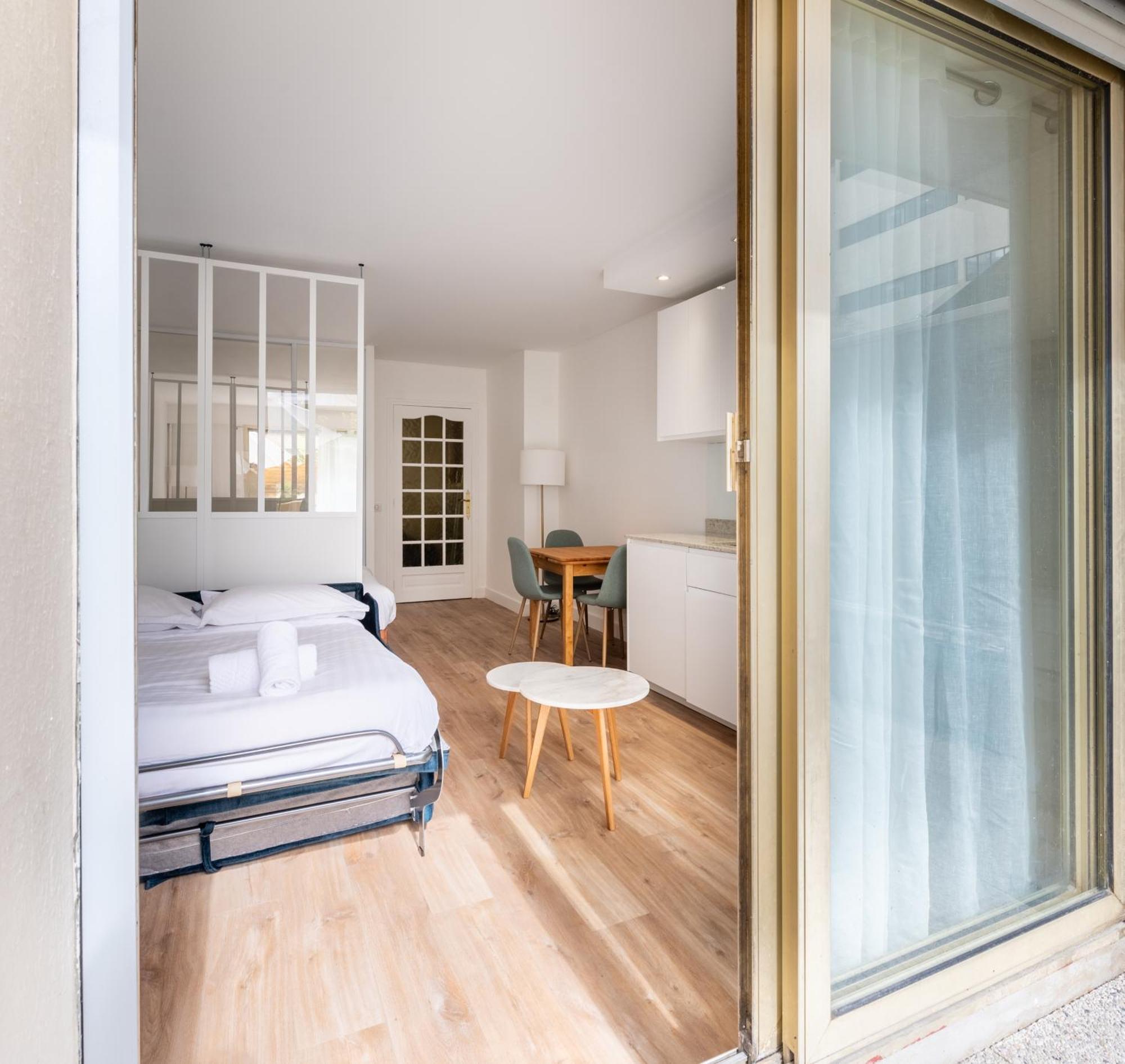 Stylish 1bd Flat With Patio Rue Des Petites Ecuries Apartment *