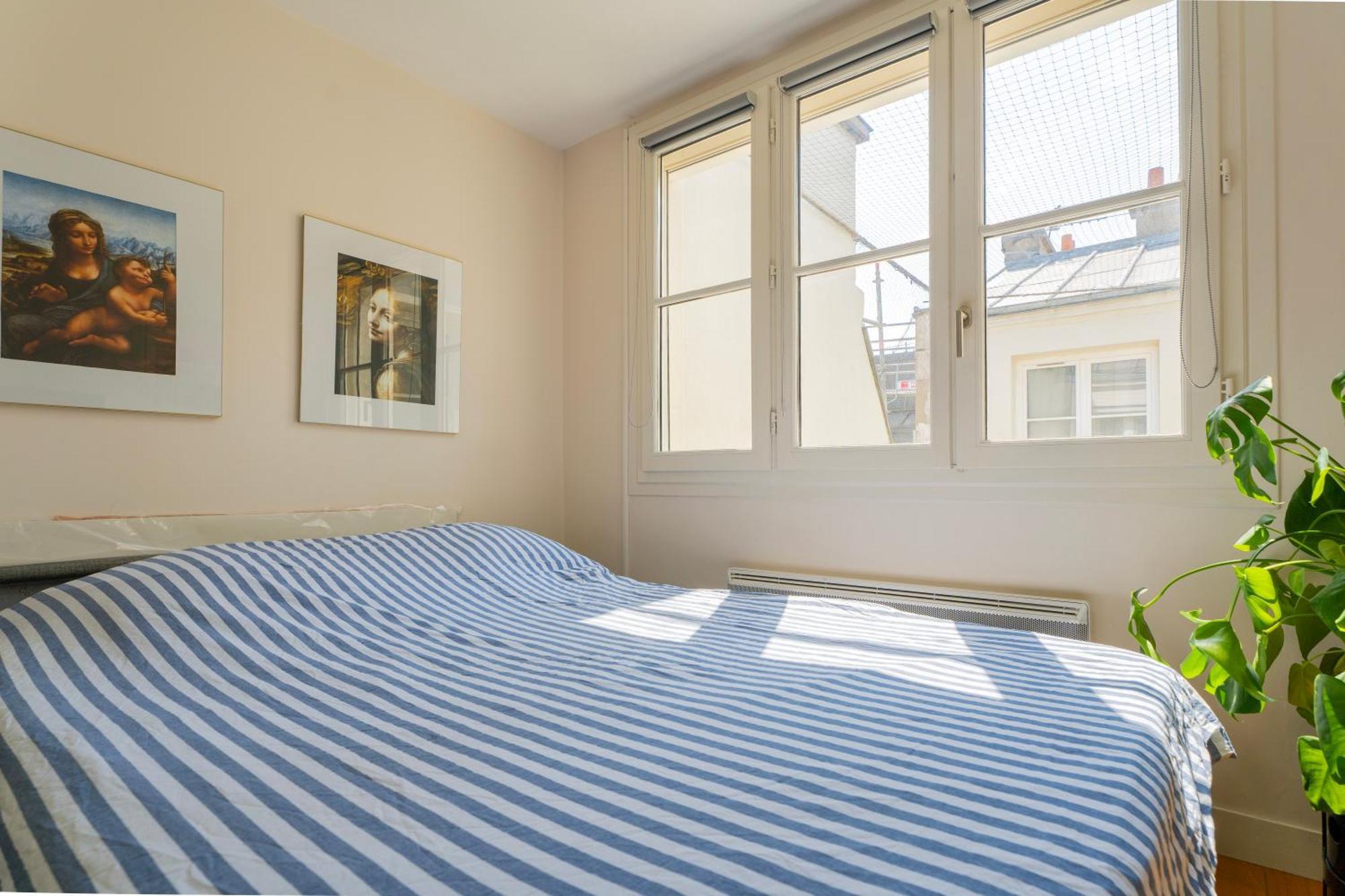 Apartment Chic Monceau Retreat Paris