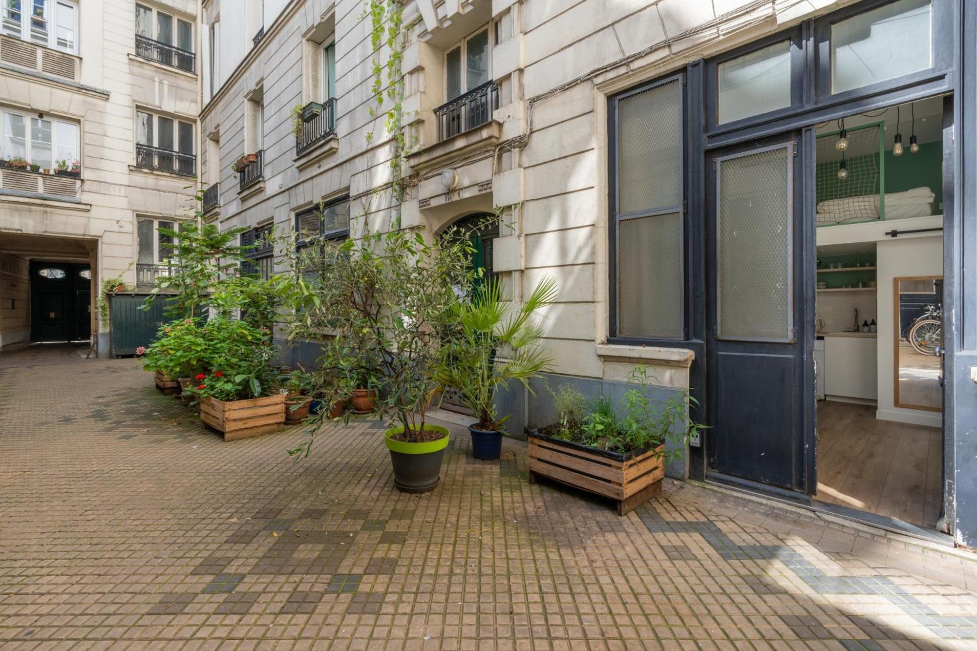 Pristine 5 Min To Sacre Coeur Apartment
