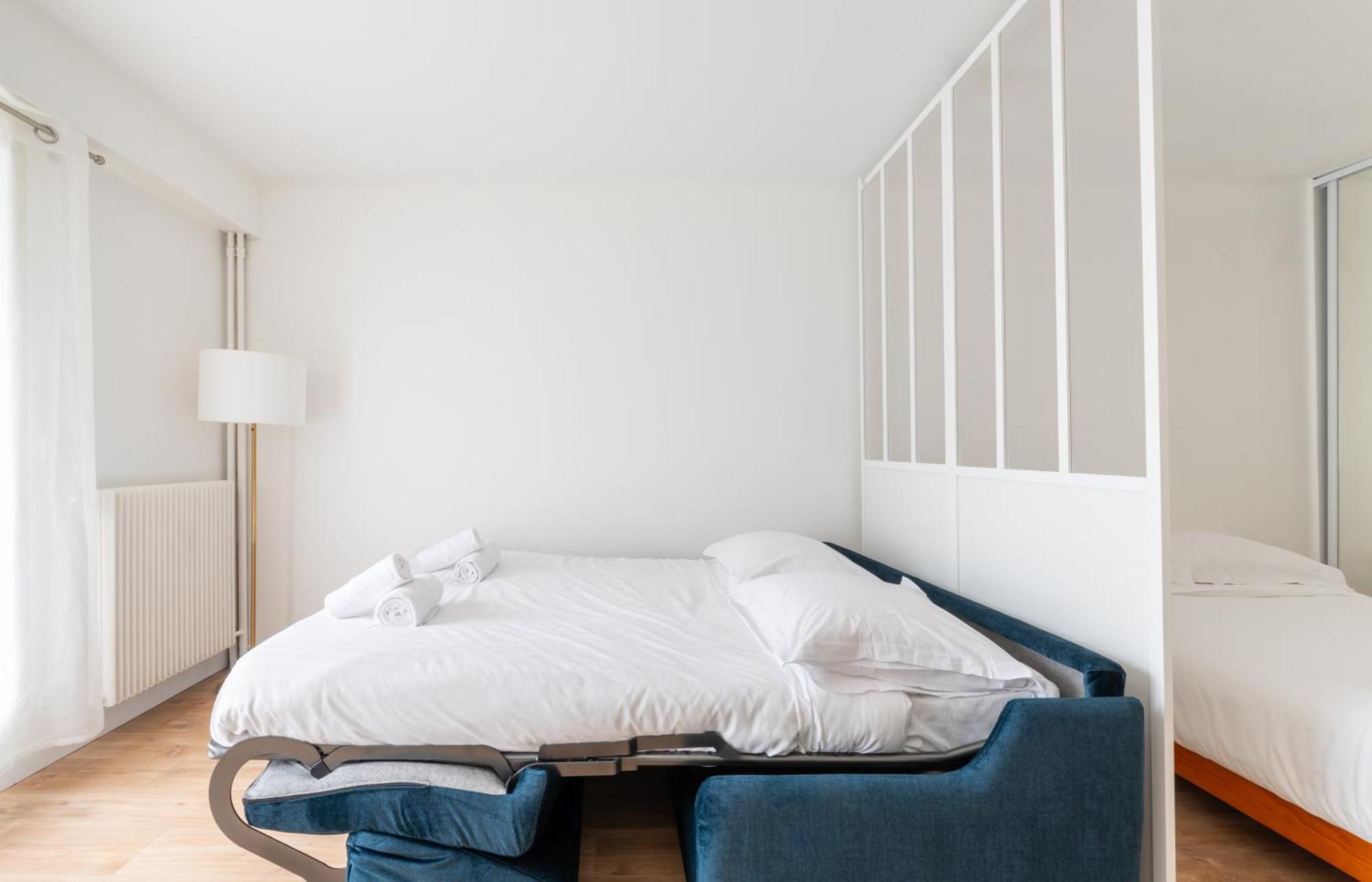 Stylish 1bd Flat With Patio Rue Des Petites Ecuries Apartment Paris