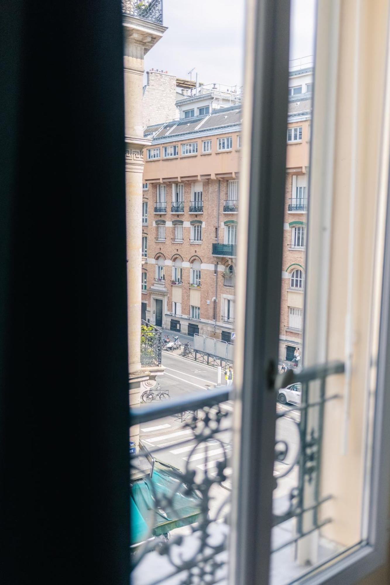 The Chaming Bastille Apartment
