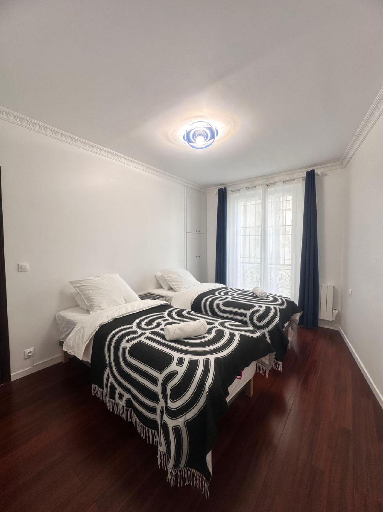 Appartement Superbe Renove Au Coeur De La Capitale Paris