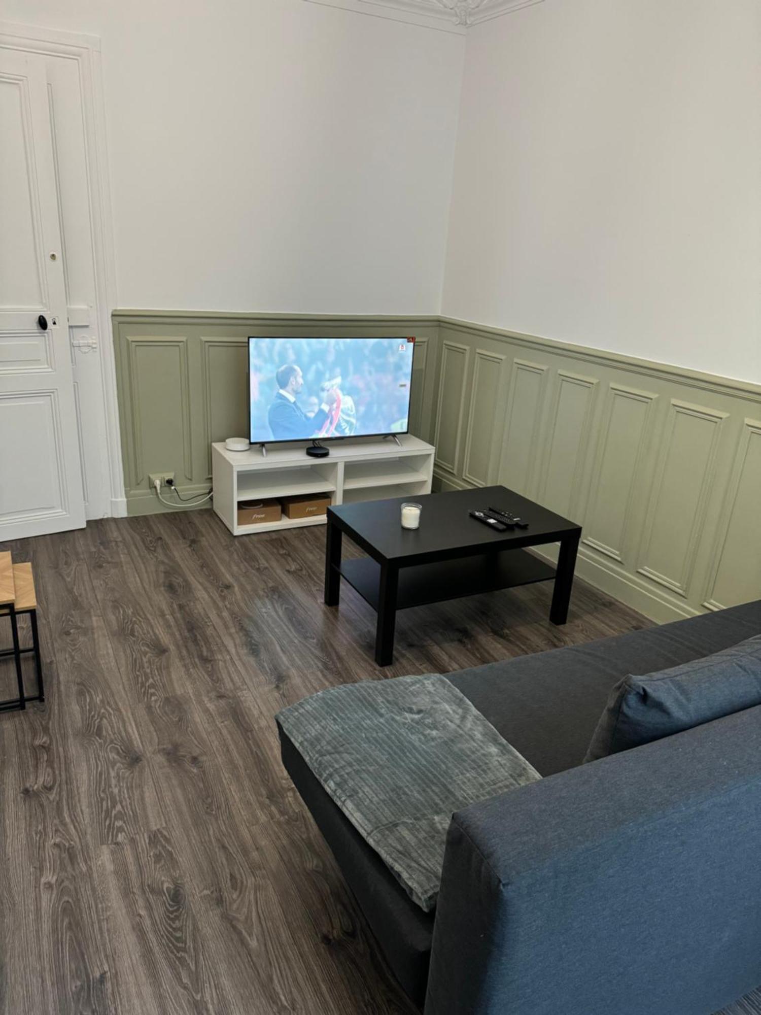 Haussmanien Apartment Paris