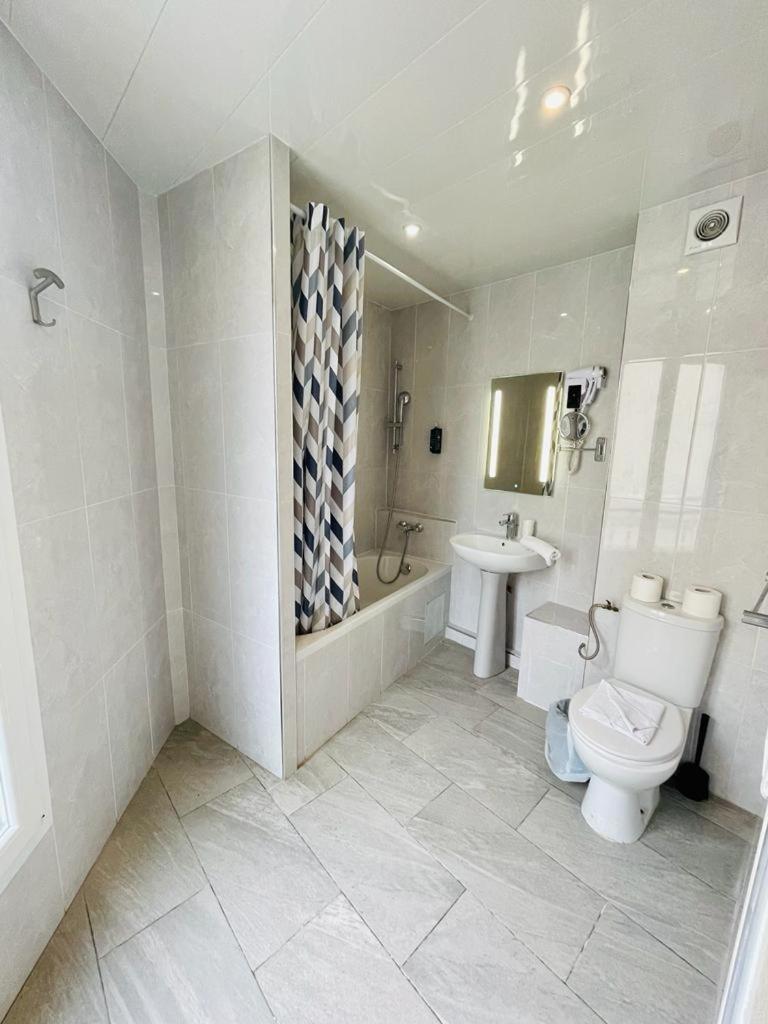 Hipotel Gambetta République Hotel 2*
