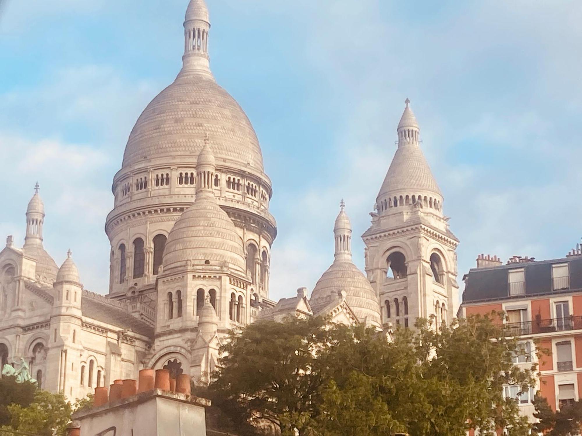 Chambre Avec Terrasse A Montmartre Sacre Coeur Homestay