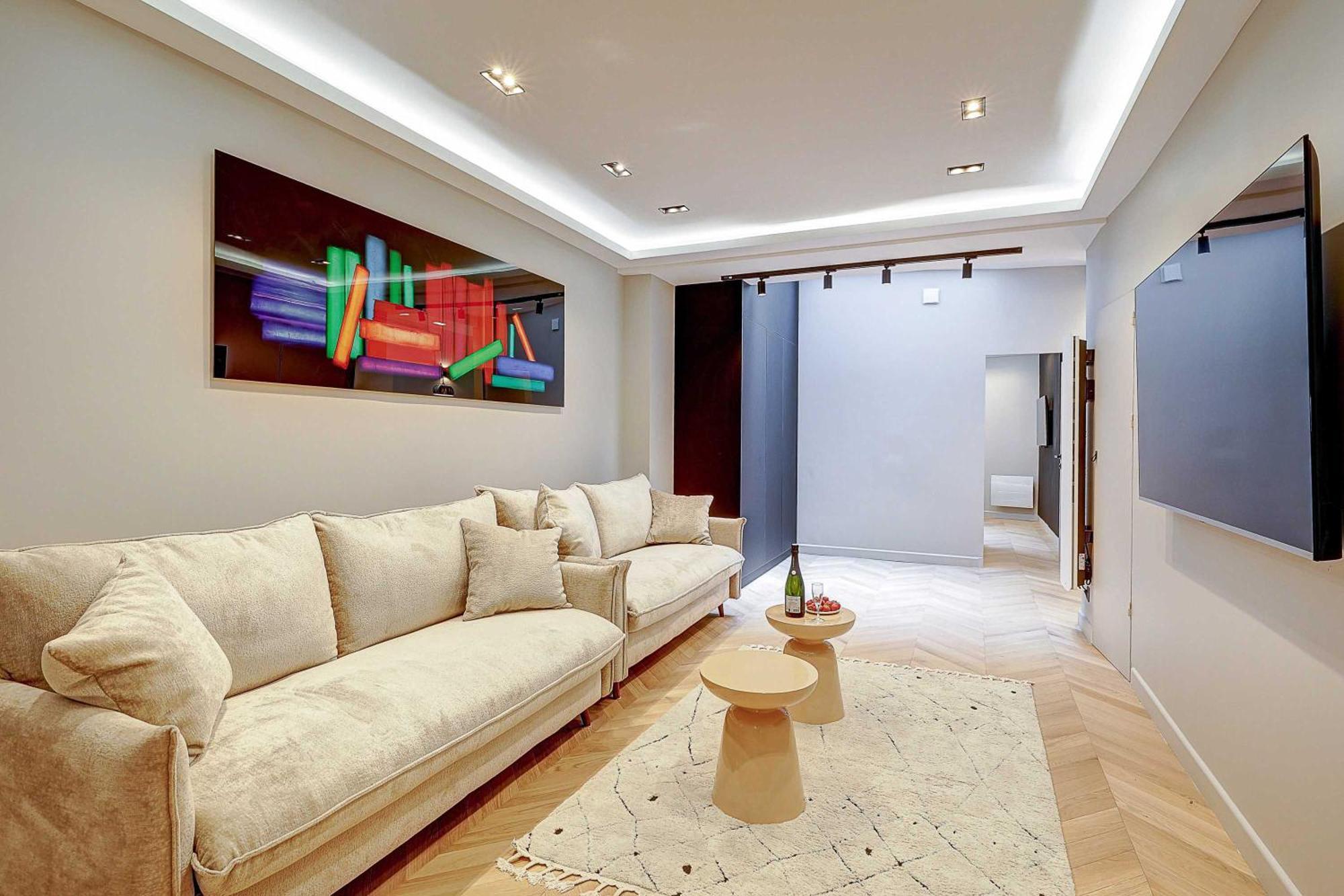 Elegant With Ac - 3br-10p- Le Marais Apartment
