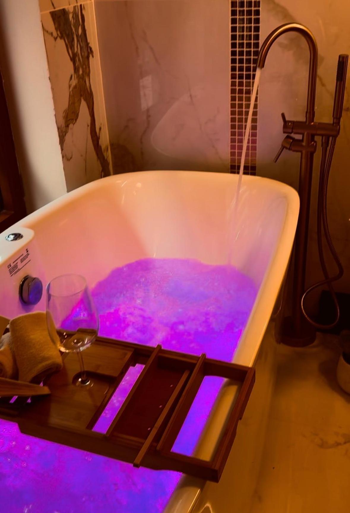 Apartment Elegant Avec Baignoire
