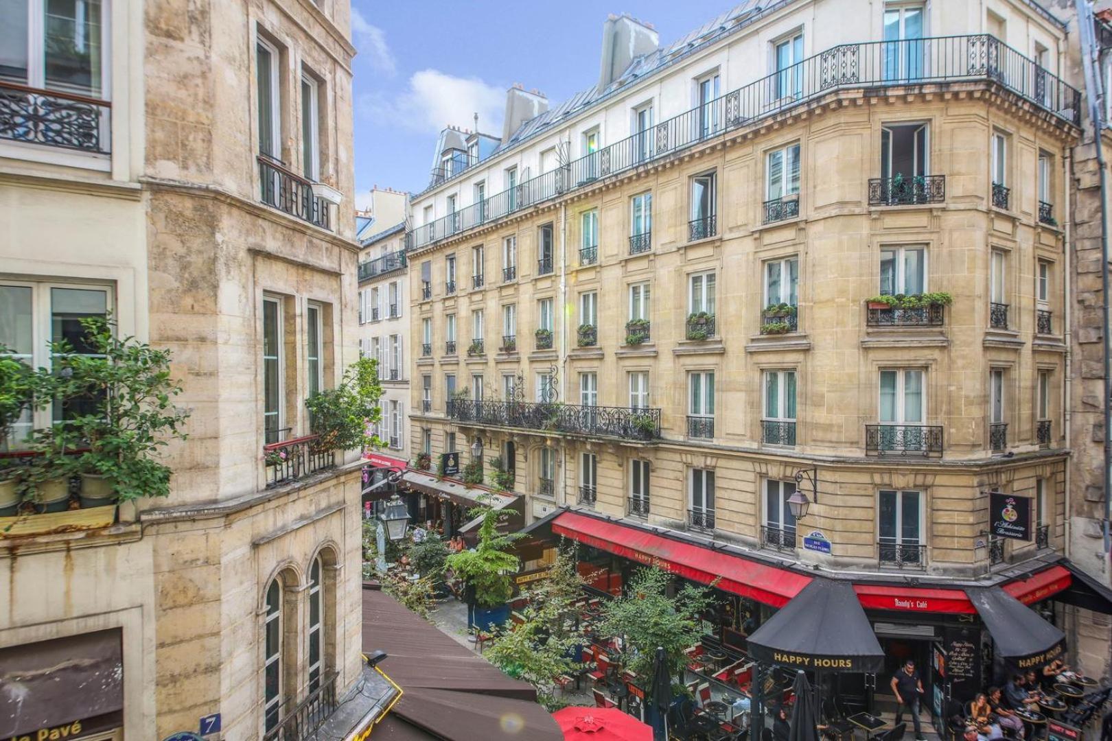 Apartment Marais Lombards *