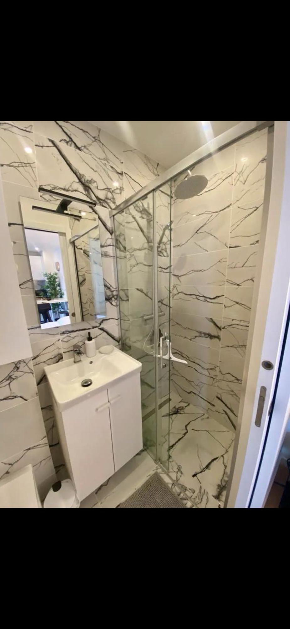 Appartement Moderne Au Coeur Du 8e