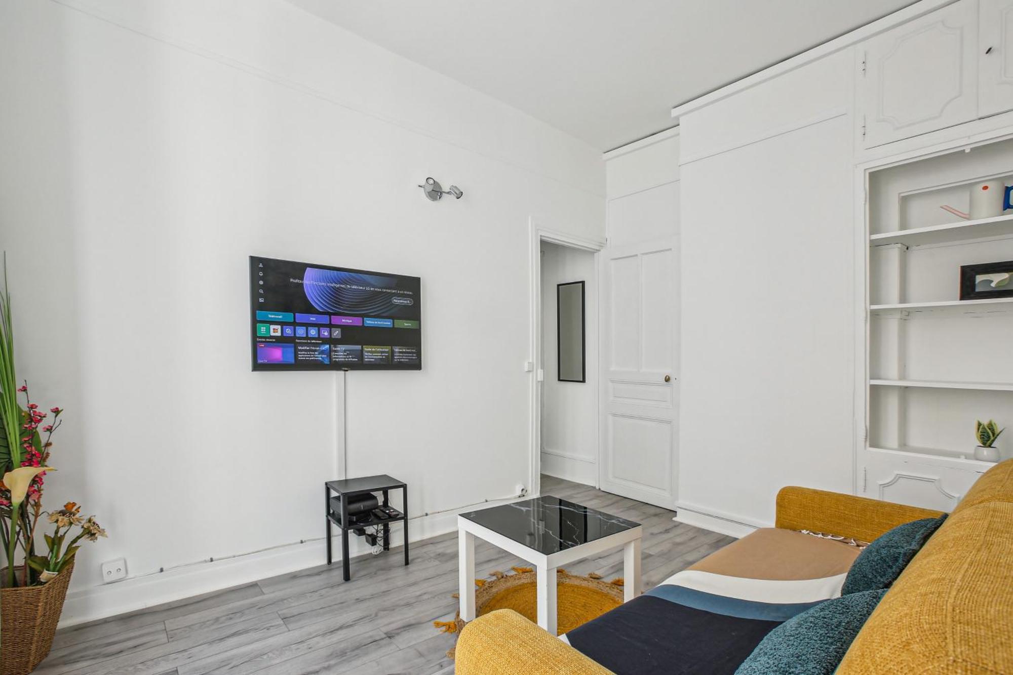 Apartment Chic And Comfortable *