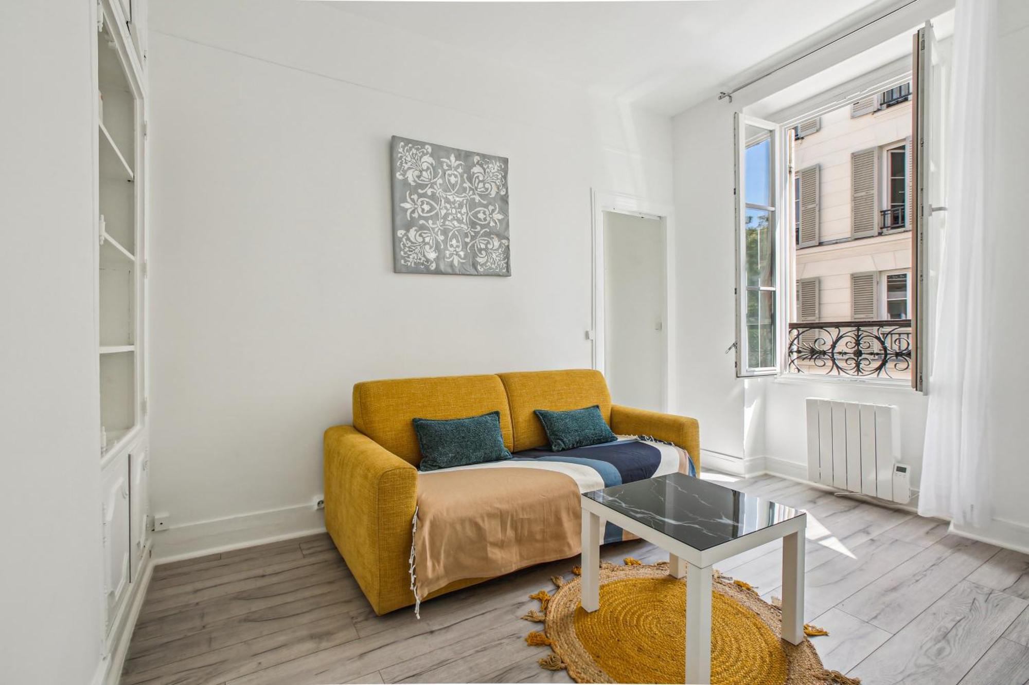 Apartment Chic And Comfortable