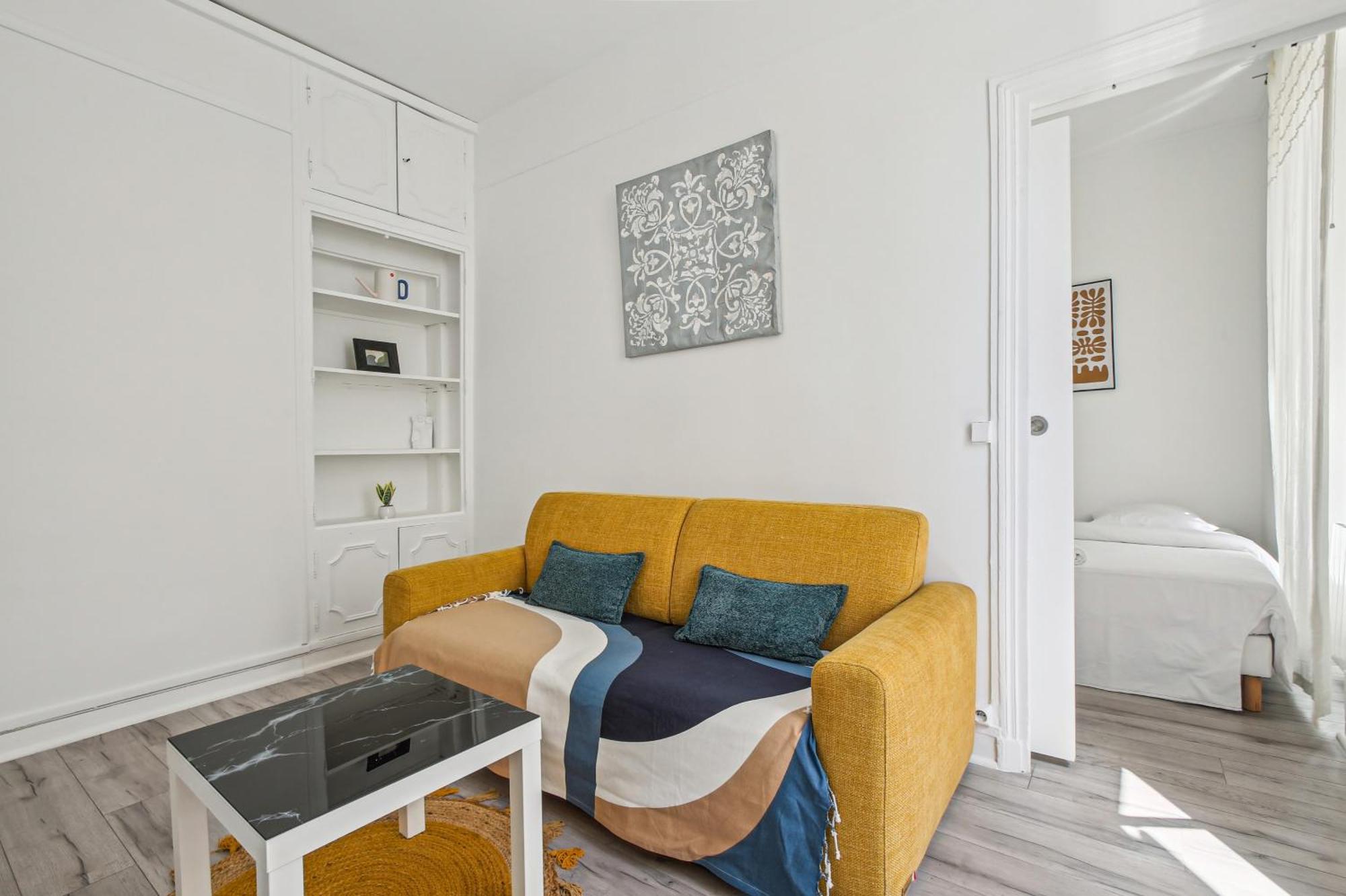Chic And Comfortable Apartment Paris