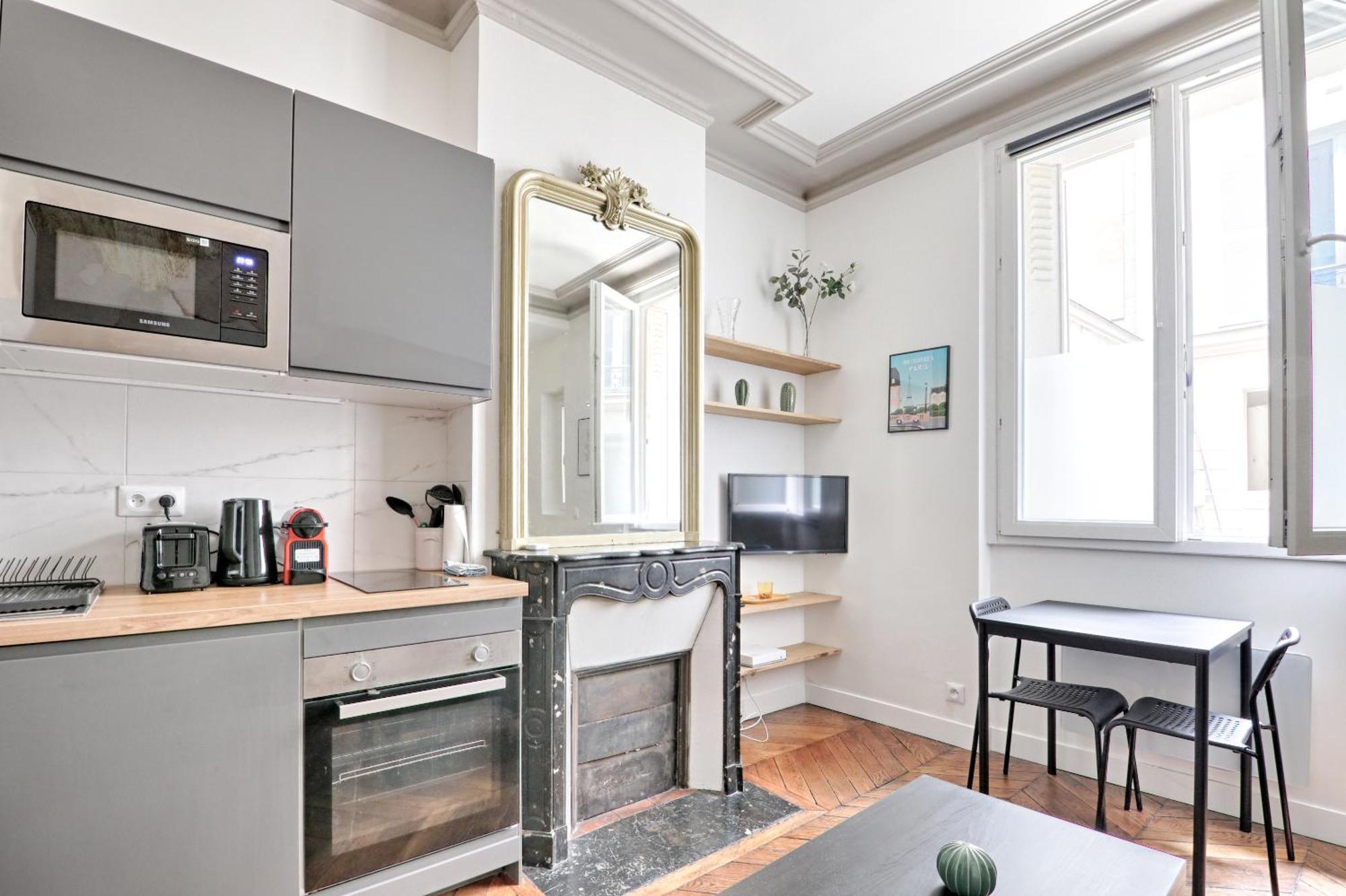 Liege - Saint-Lazare, Best Location Very Central Apartment *