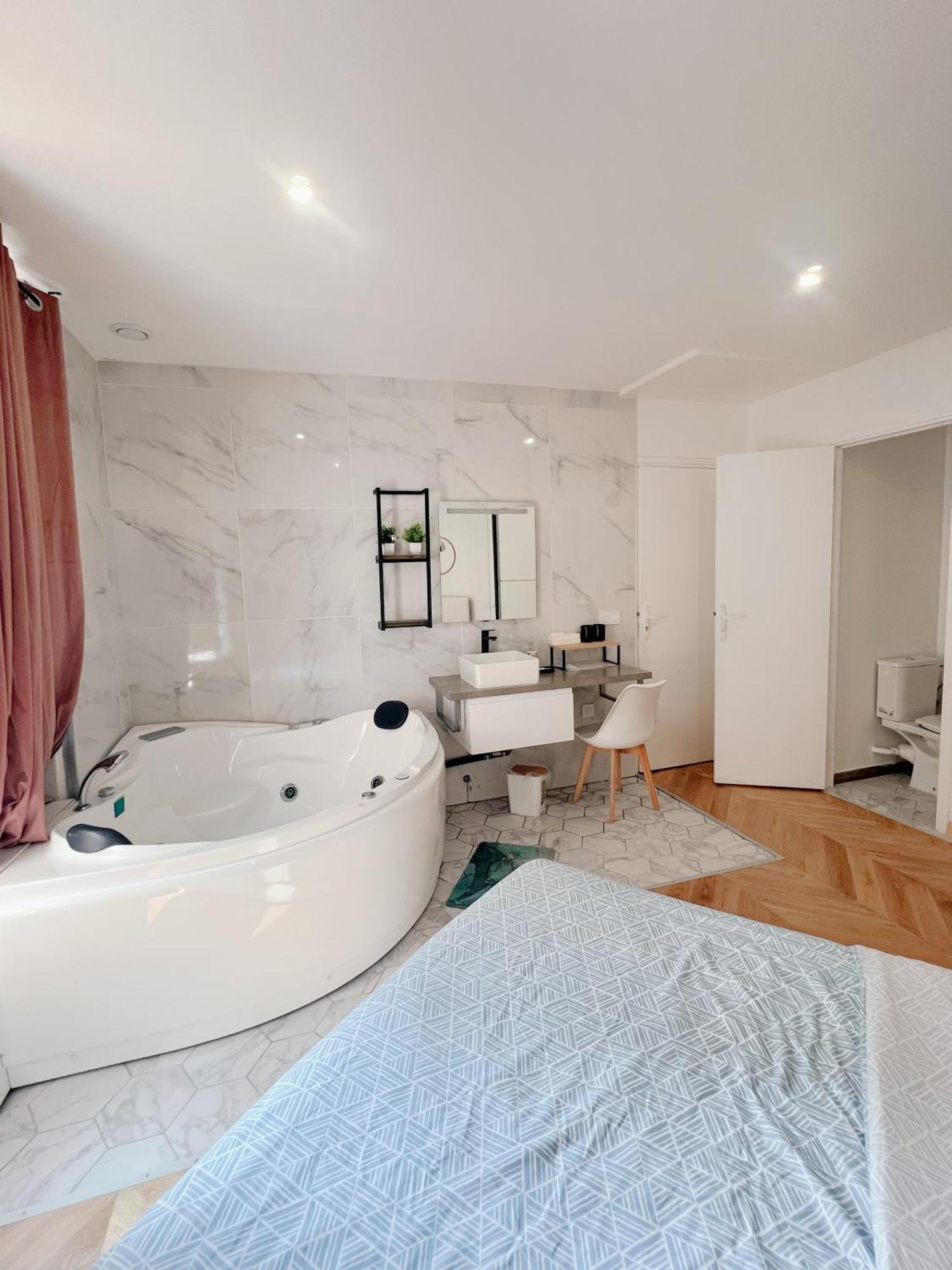De Luxe Juste A Cote Des Champs-elysees Appartement *