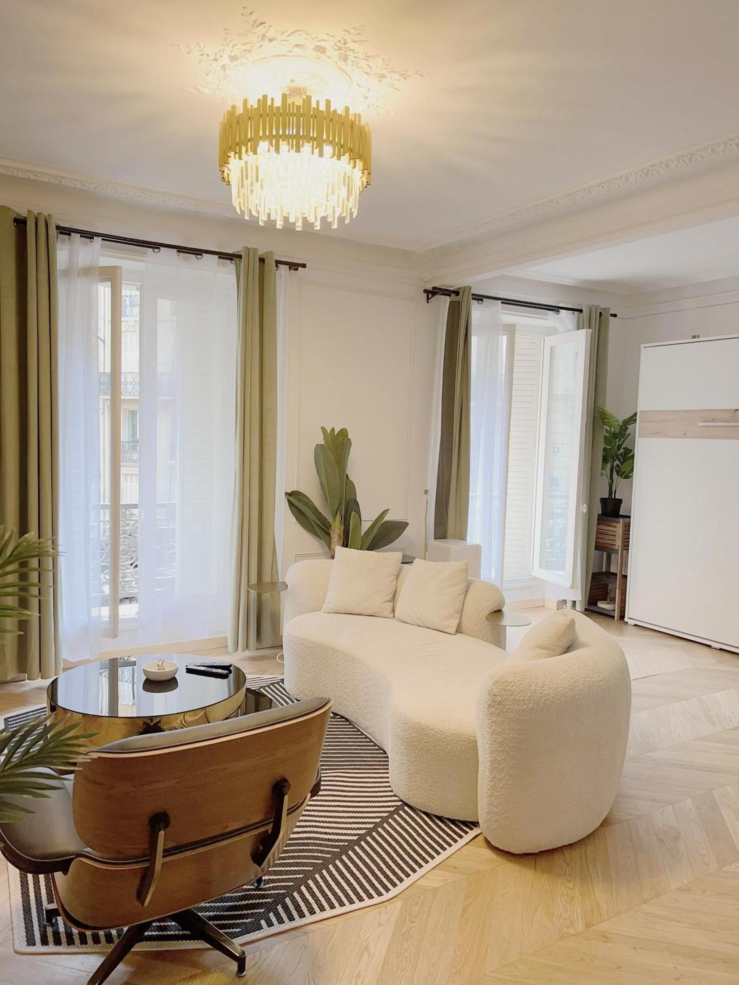 Appartement De Luxe Juste A Cote Des Champs-elysees *