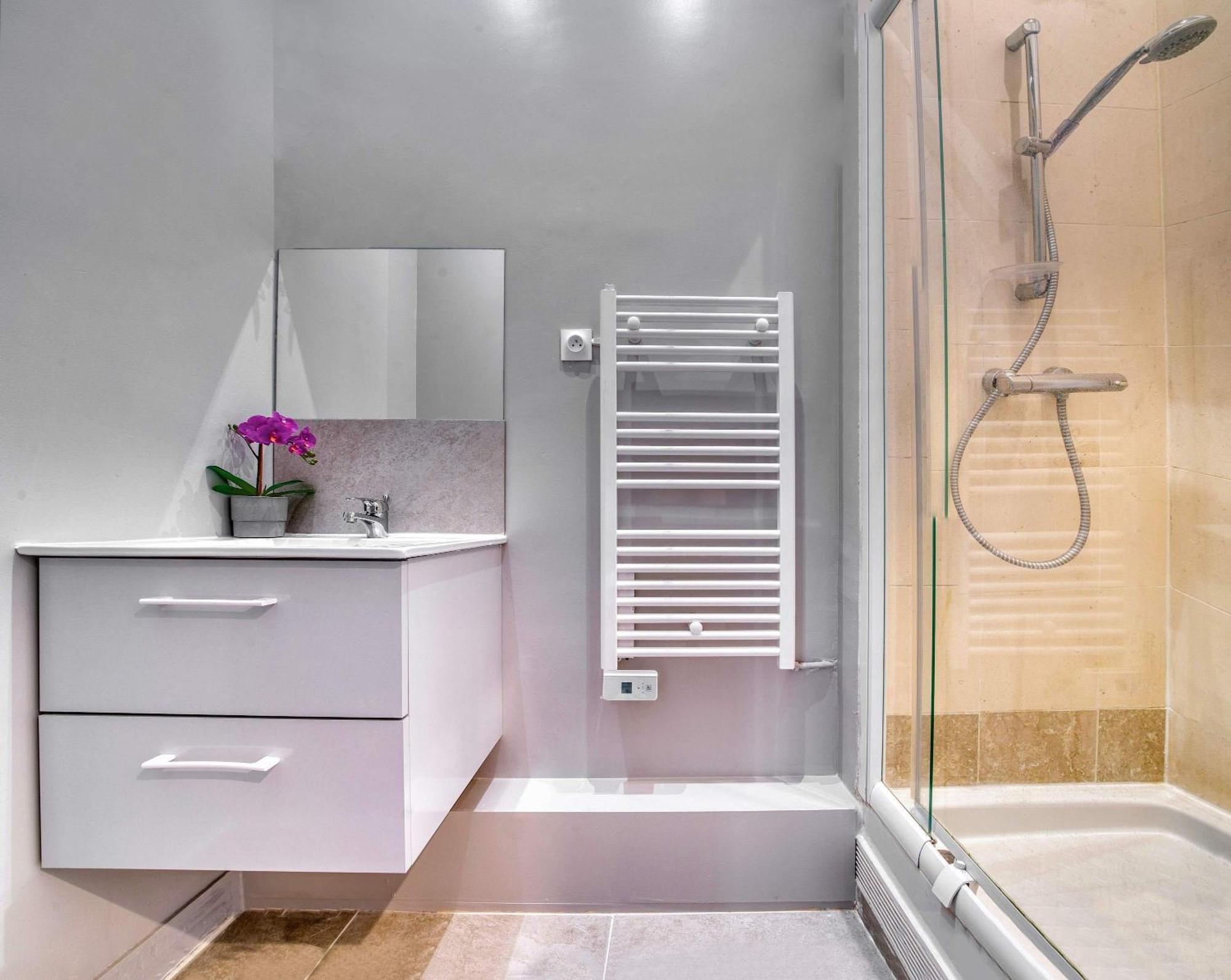 Renovated Champs-elysees Retreat Appartement