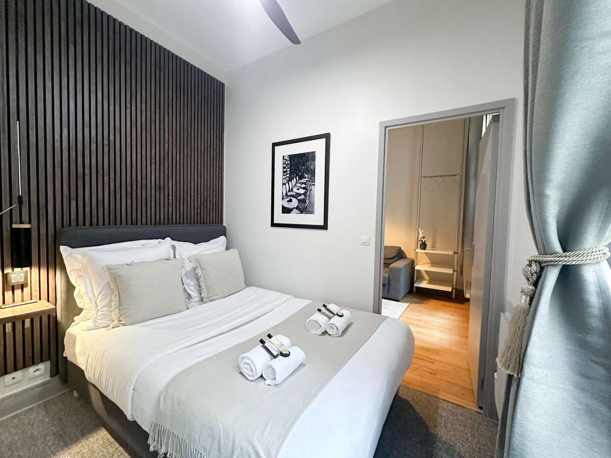 Appartement Renovated Champs-elysees Retreat Paris