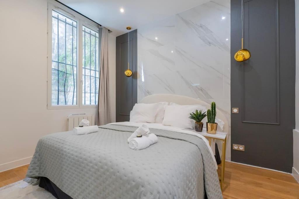 Apartment Luxurious With Stylish Design And Comfort - 105