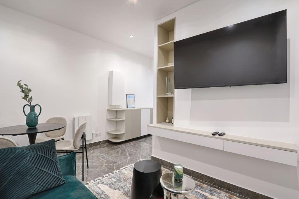 Apartment Buttes Chaumont Charming 4p *