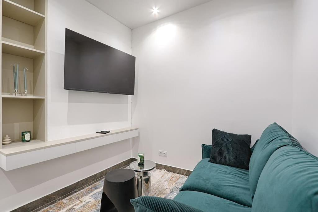 Buttes Chaumont Charming 4p Apartment *