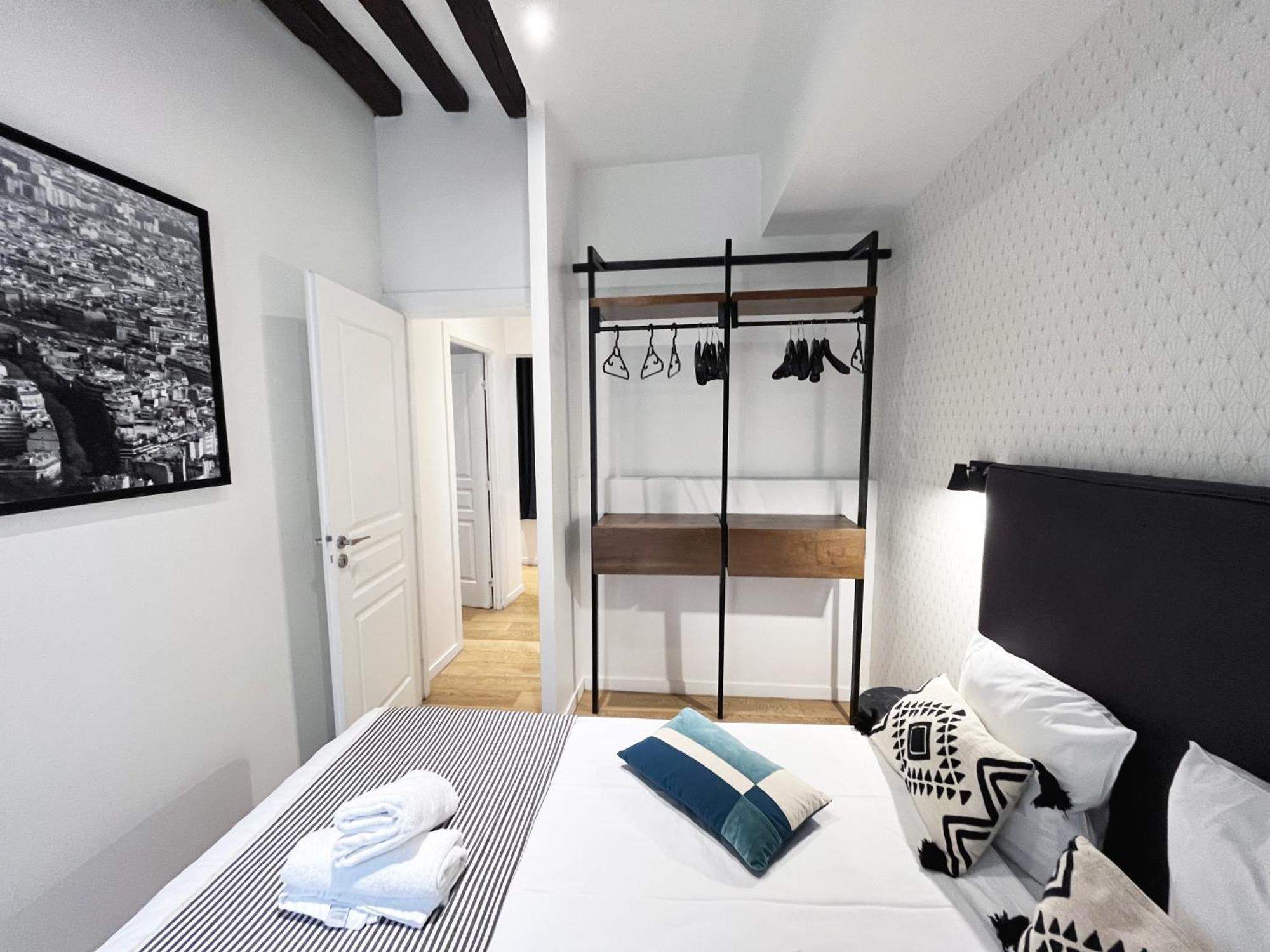 Apartment Urban Flat 69 - Beautiful Parisian In Center Of Paris