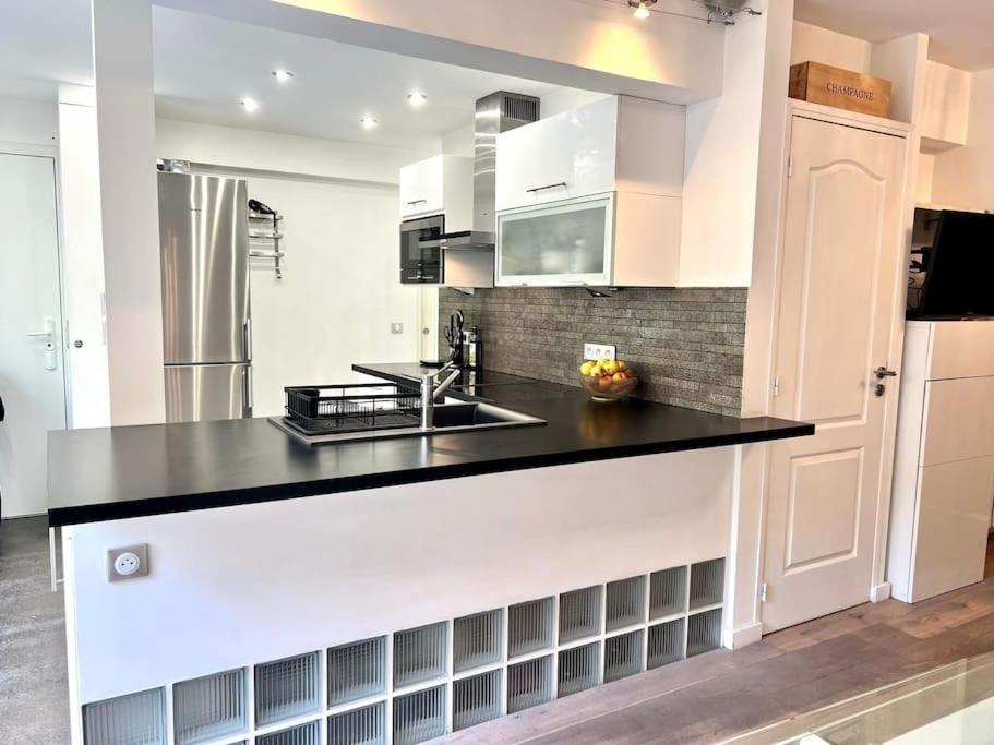 Champs-elysees - Arc De Triomphe - 2 Pieces - 4p Appartement *
