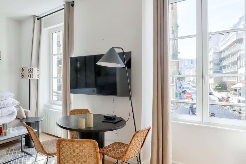 Stunning 1br Flat Near Bon Marche Rive Gauche Paris