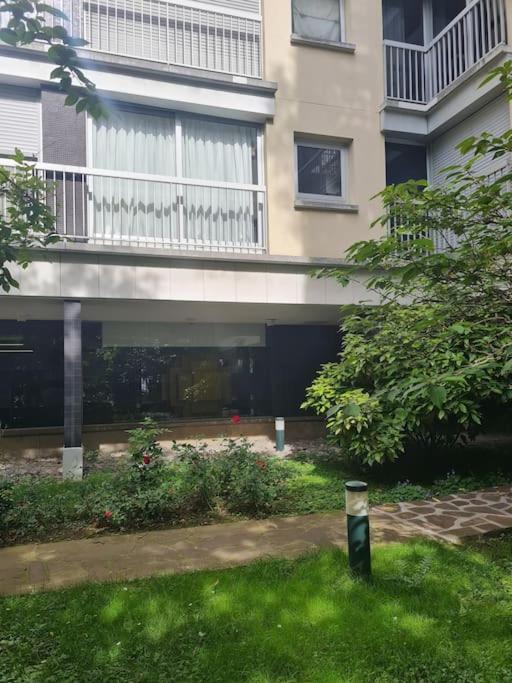 Moderne 15 Apartment *