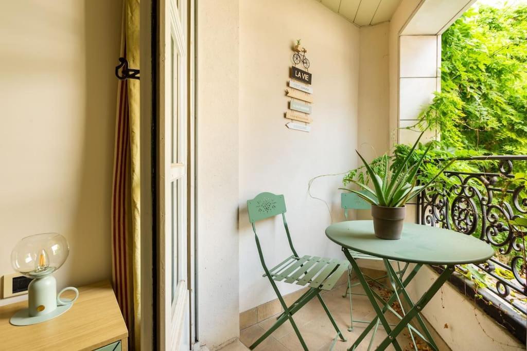 8 Elegant Familial * Paris