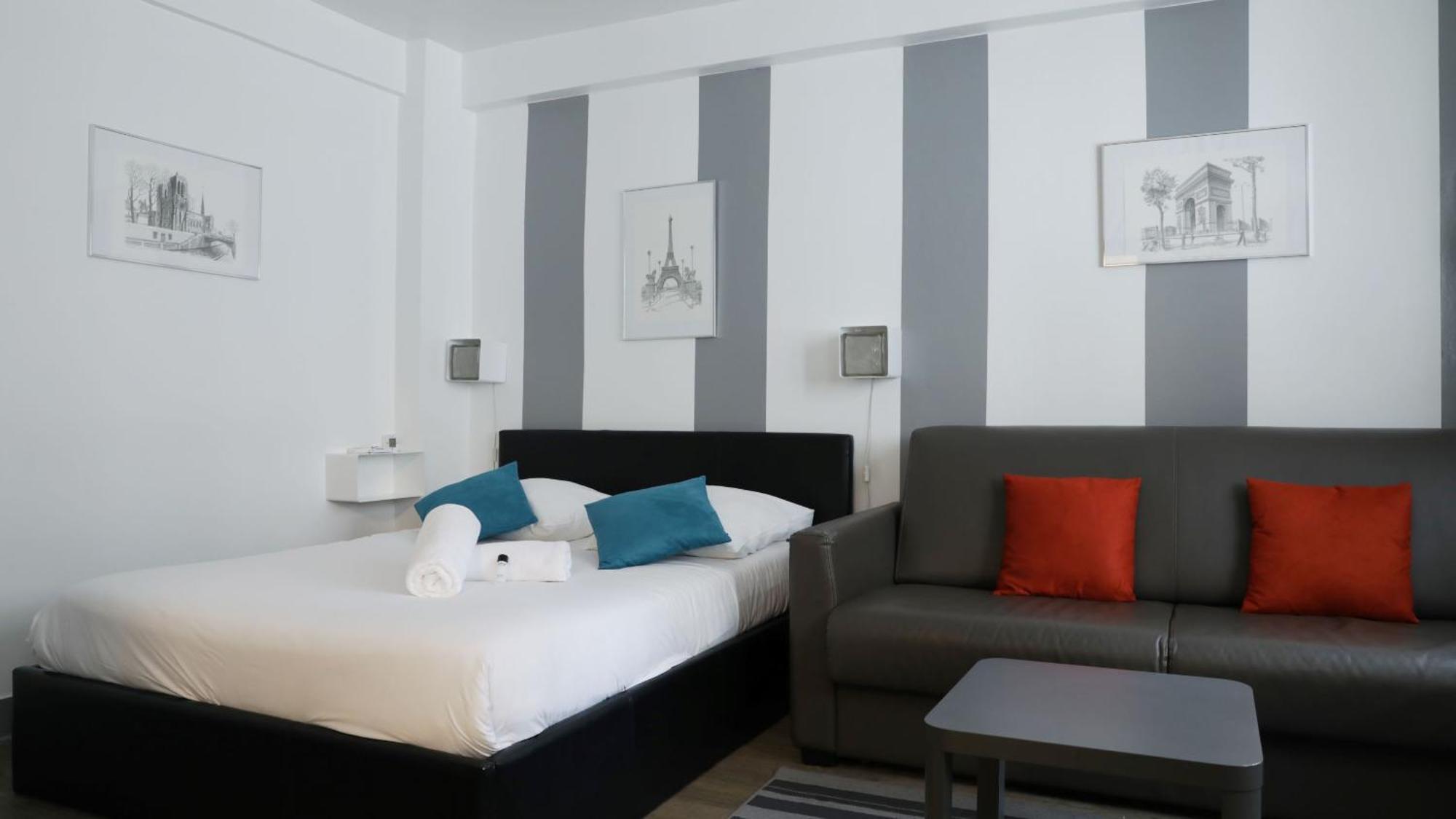 Arc De Triomphe & Trocadero Square - Cityapartmentstay Apartment
