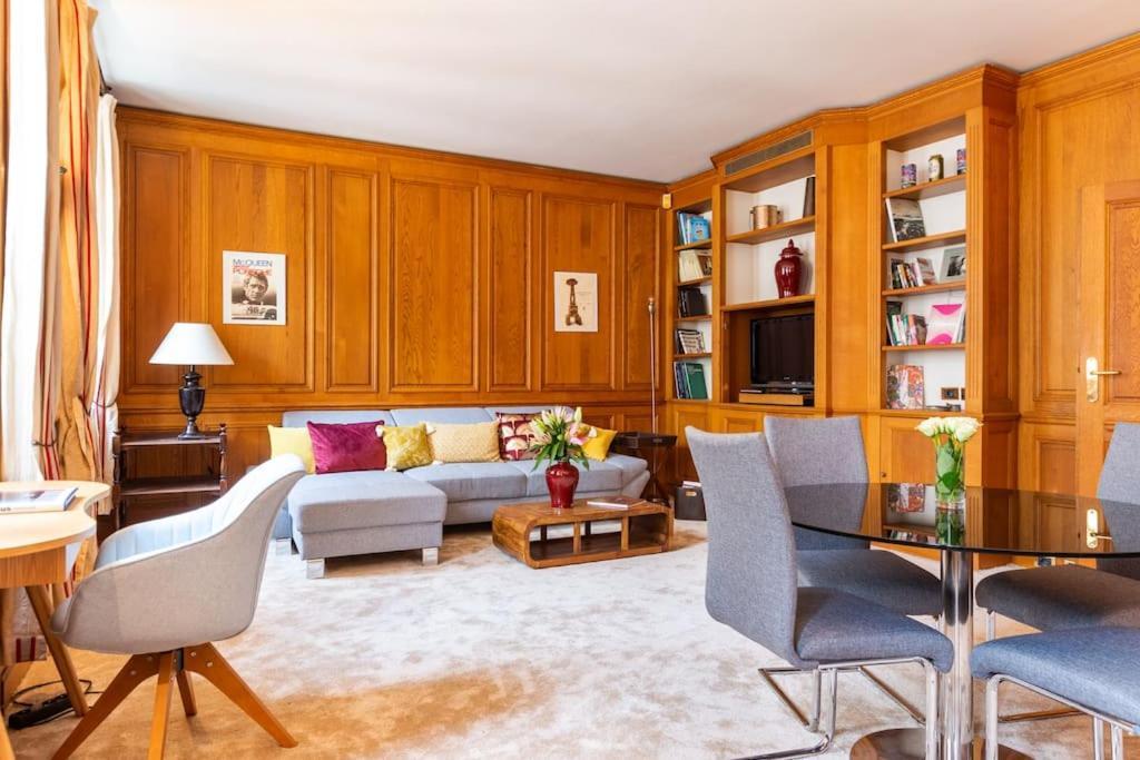 8 Elegant Familial * Paris