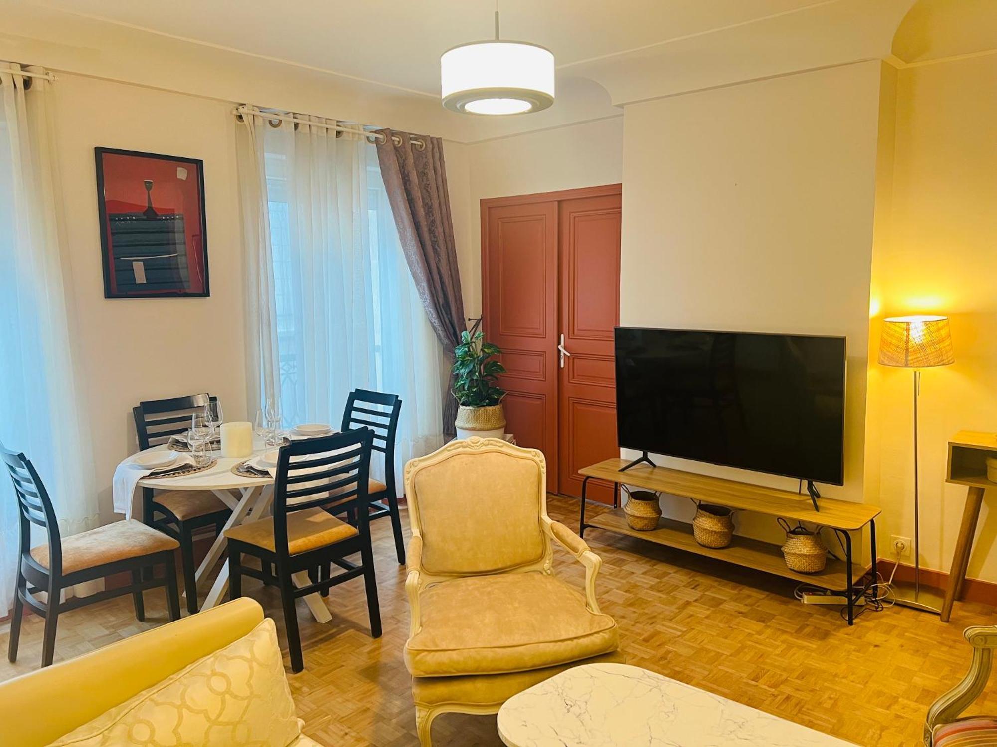 Apartment Colisee *