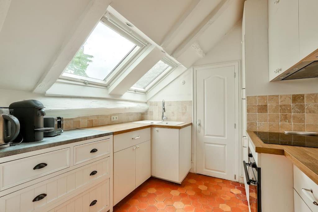 Apartment Stunning Duplex Near Place De La Nation