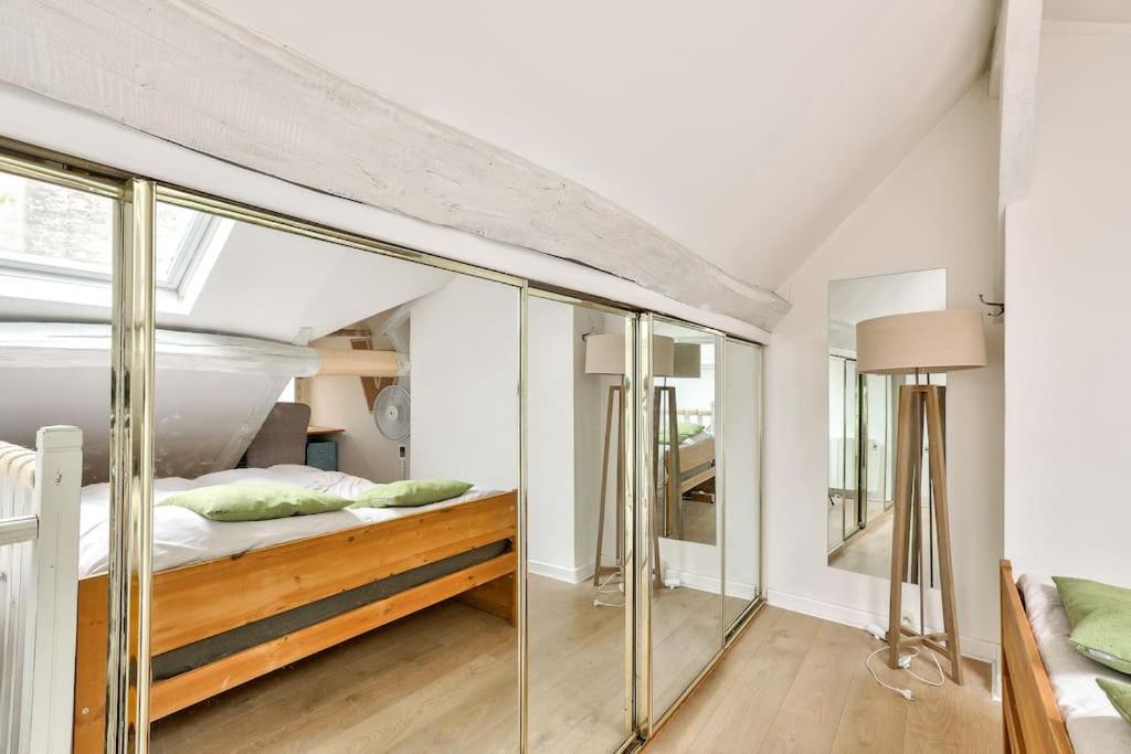 Stunning Duplex Near Place De La Nation *