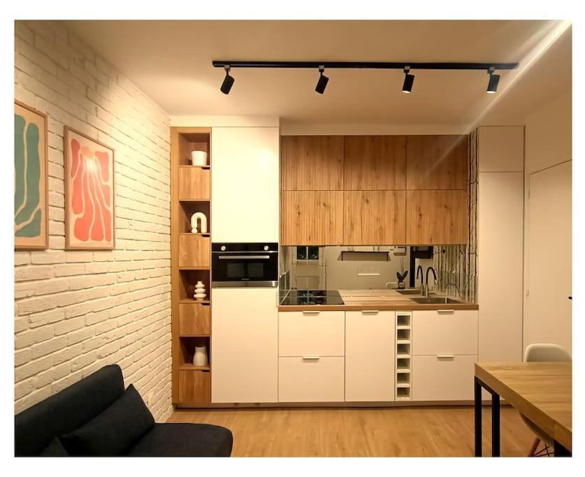 And Cosy 1 Bedroom *