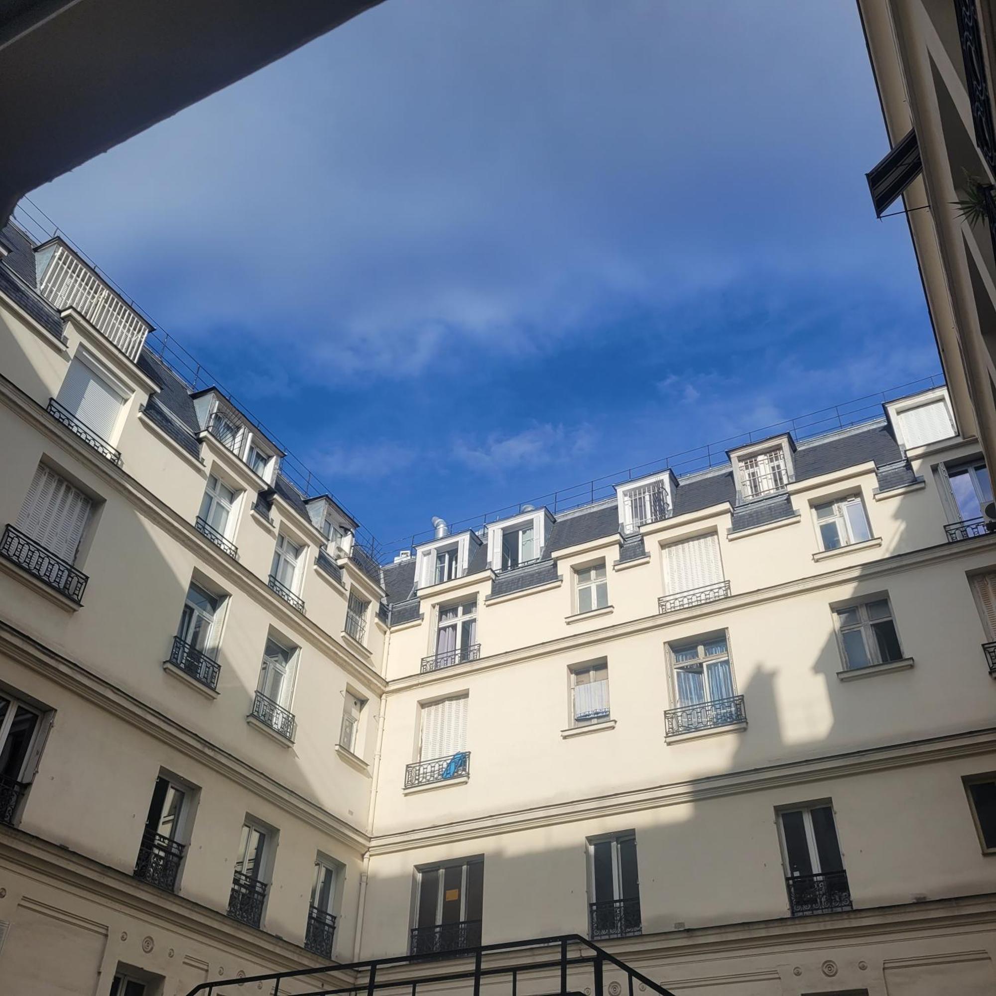 Bel Champs Elysees Avec 2 *
