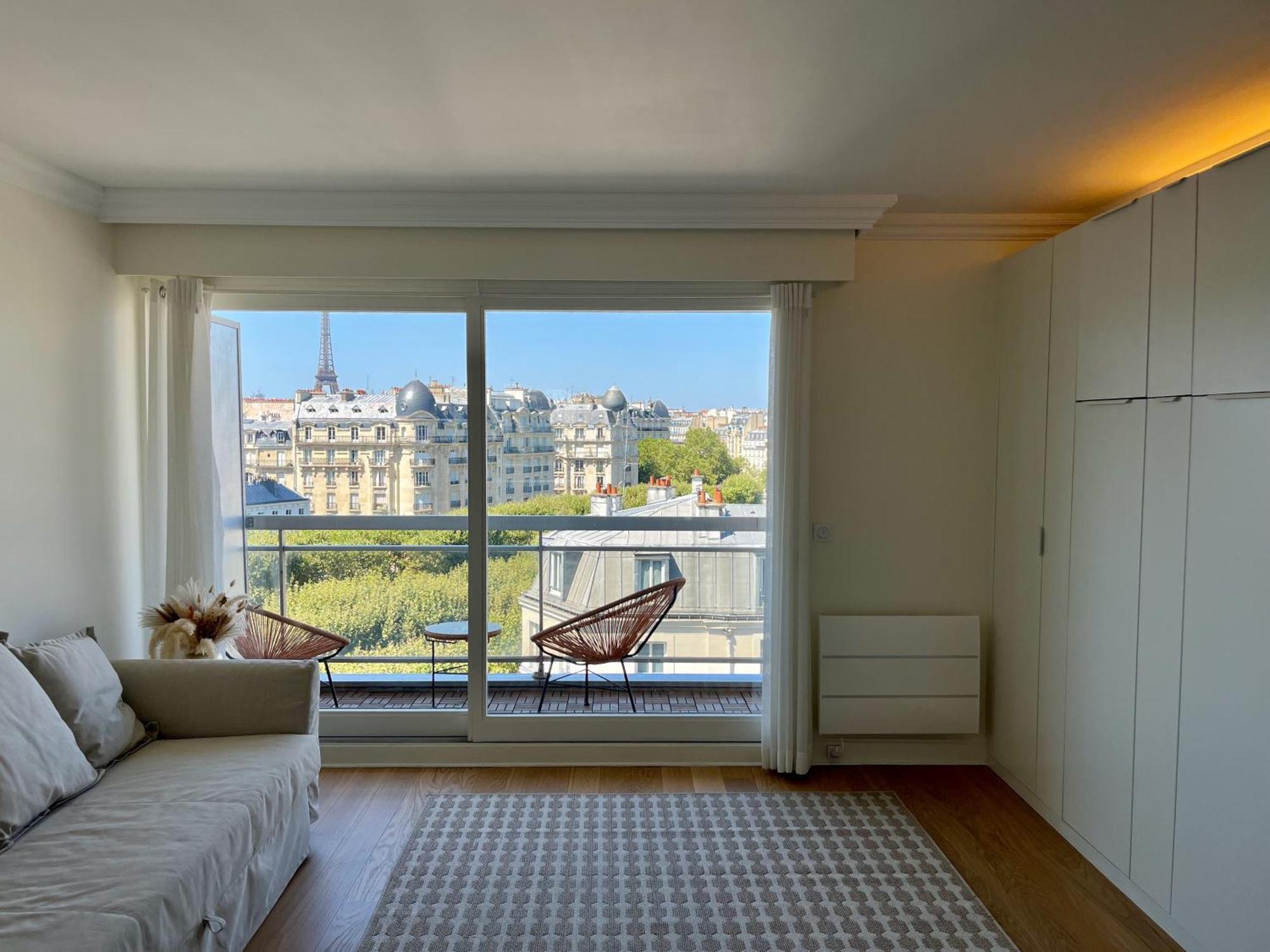 Parisian Elegance With Eiffel Tower View * Paris