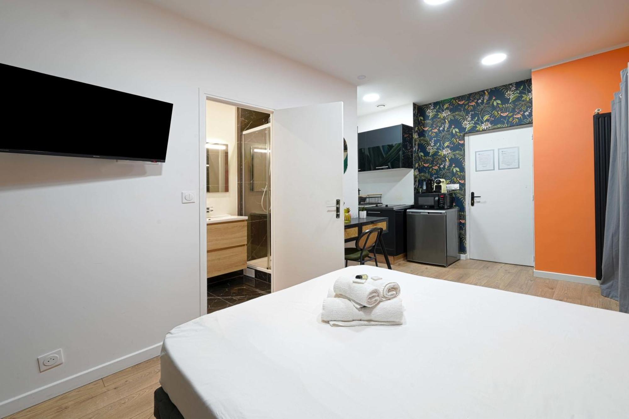 Modern Secure Studio- Perfect For 2- Catacombs Apartment