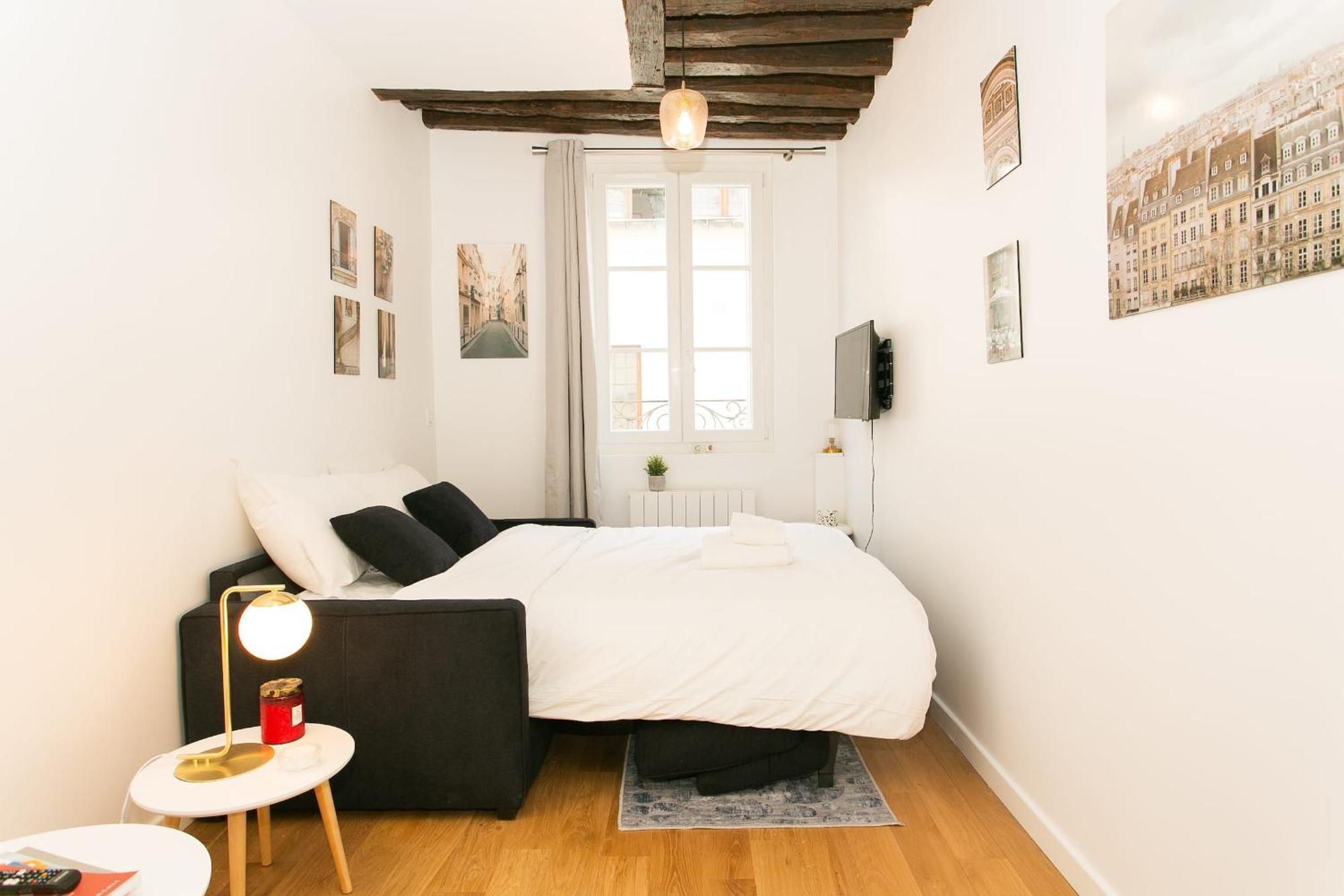 Ile Saint-louis & Pont De La Tournelle - Cityapartmentstay * Paris