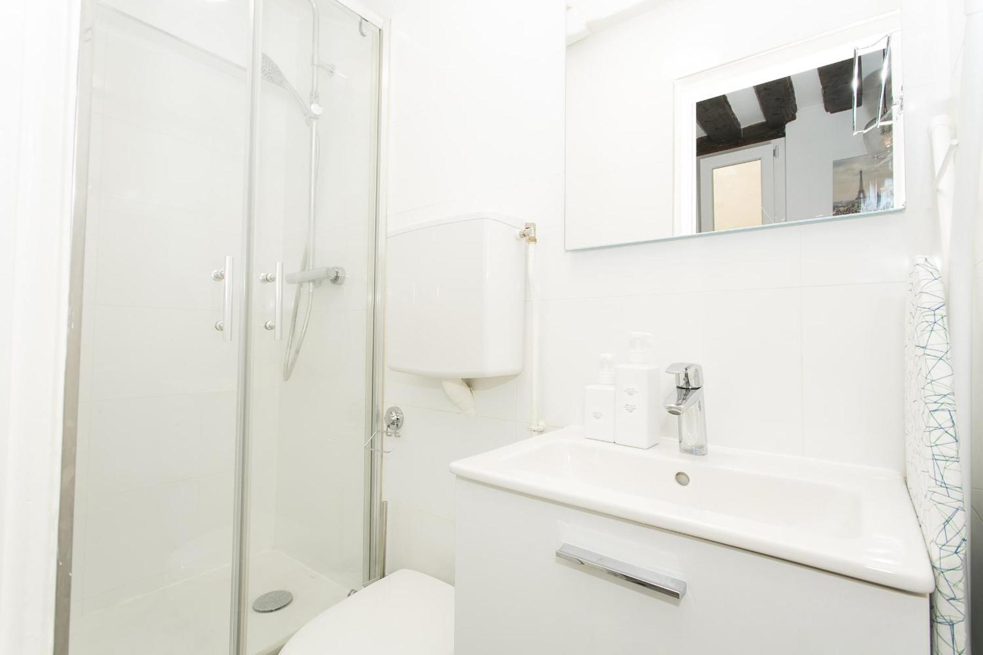 Apartment Ile Saint-louis & Pont De La Tournelle - Cityapartmentstay *