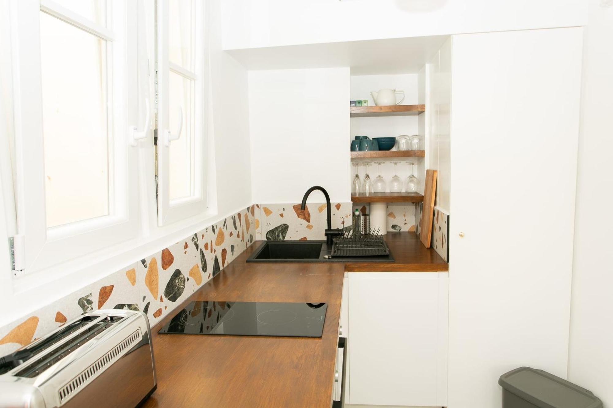Ile Saint-louis & Pont De La Tournelle - Cityapartmentstay Apartment Paris